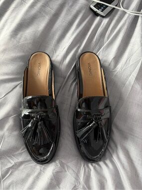 Vionic Women's Black Patent Tassel Backless Loafers